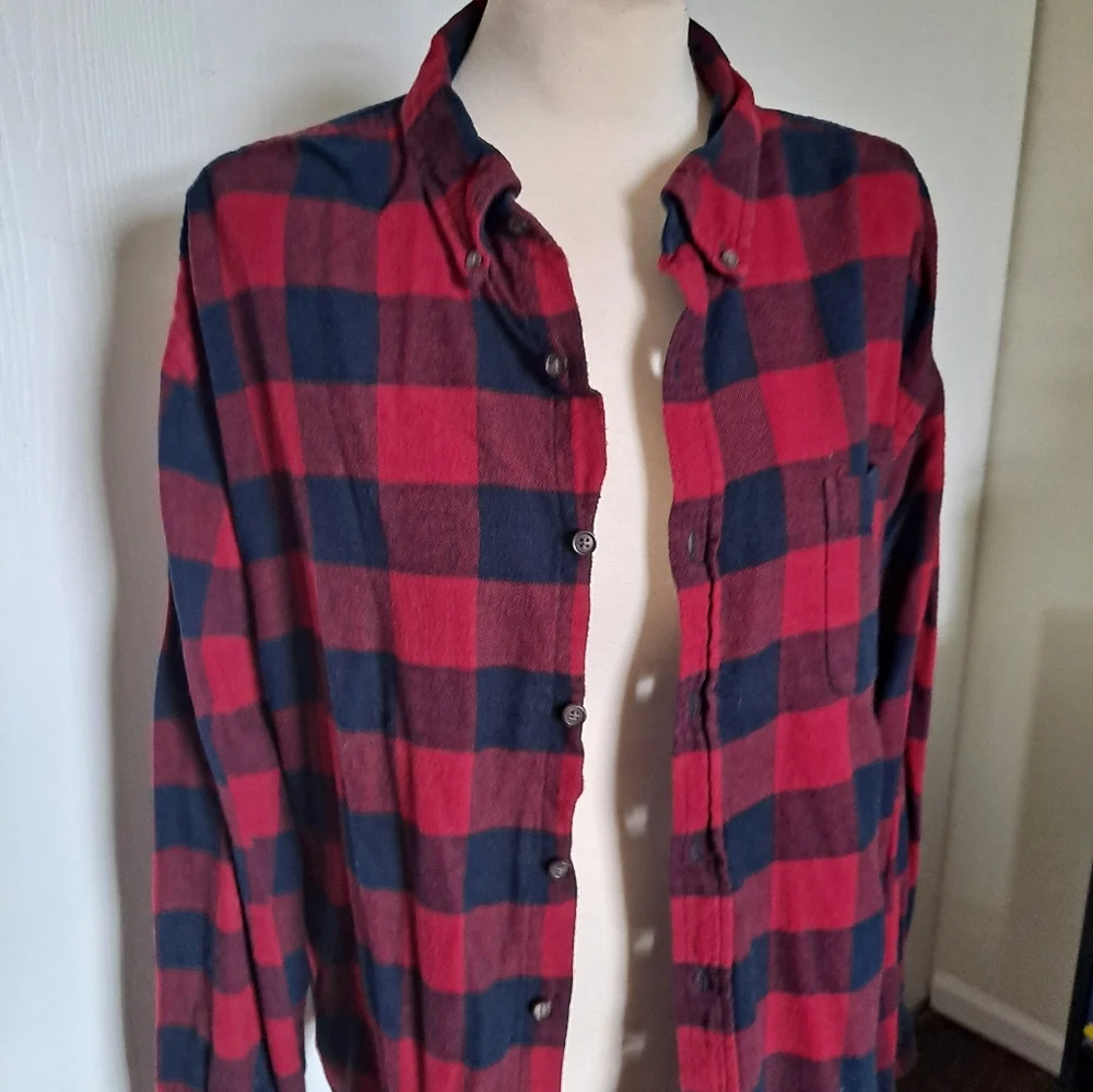 Flannels. 🌈 - Picture 2 of 6